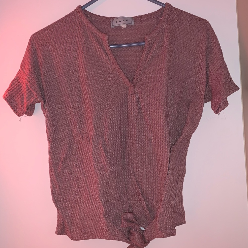 GAZE V-NECK